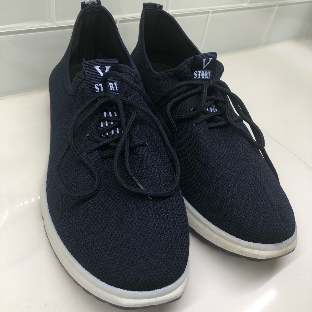 Men’s Athletic Shoes